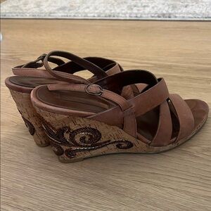 Bandolino leather Tan Wedge Sandals